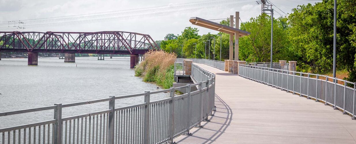 Waco Riverwalk trail along the river